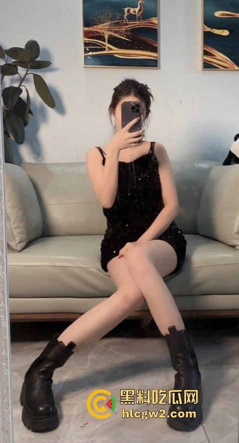 快手百万网红『铁岭小辉】大爆料 女友小师妹婚内偷情不雅视频流出，百万粉丝掉头离开，绿帽照曝光彻底塌房！-15