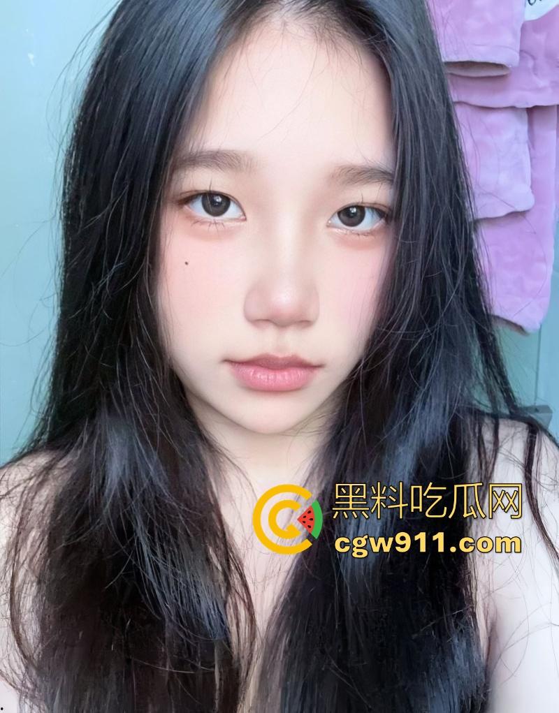 长沙理工学院【廖佳颖】清纯外表下淫荡母狗本性,女上位疯狂骑乘,骚劲像只发情的母狗。-1