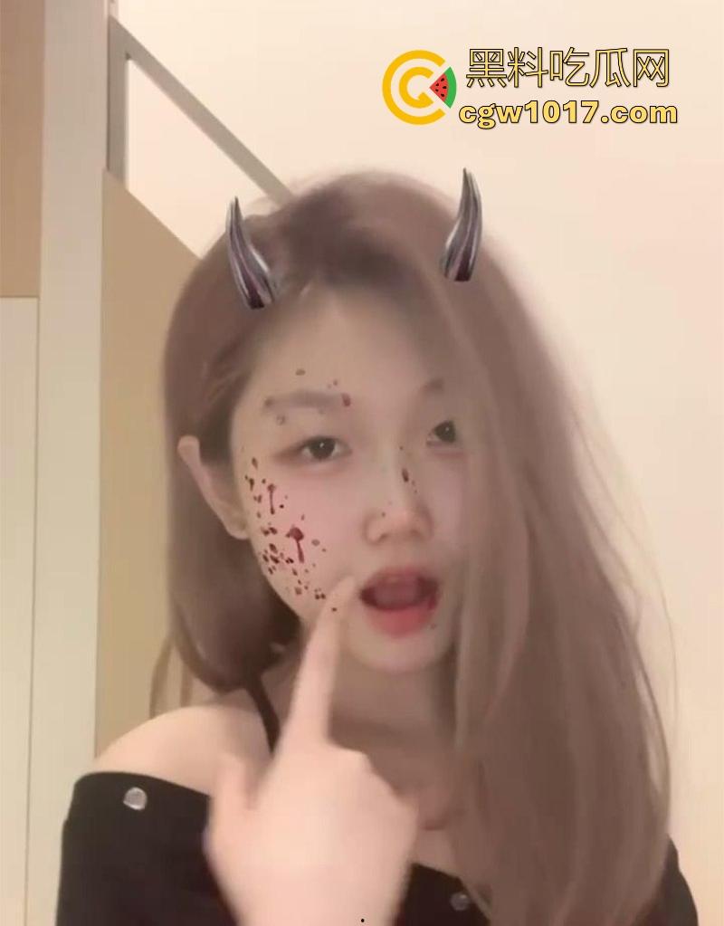 soul约炮反差魅魔学生妹【黎雯晶】 不雅视频流出，各种淫技无师自通，扮护士装女仆拍淫片！-1