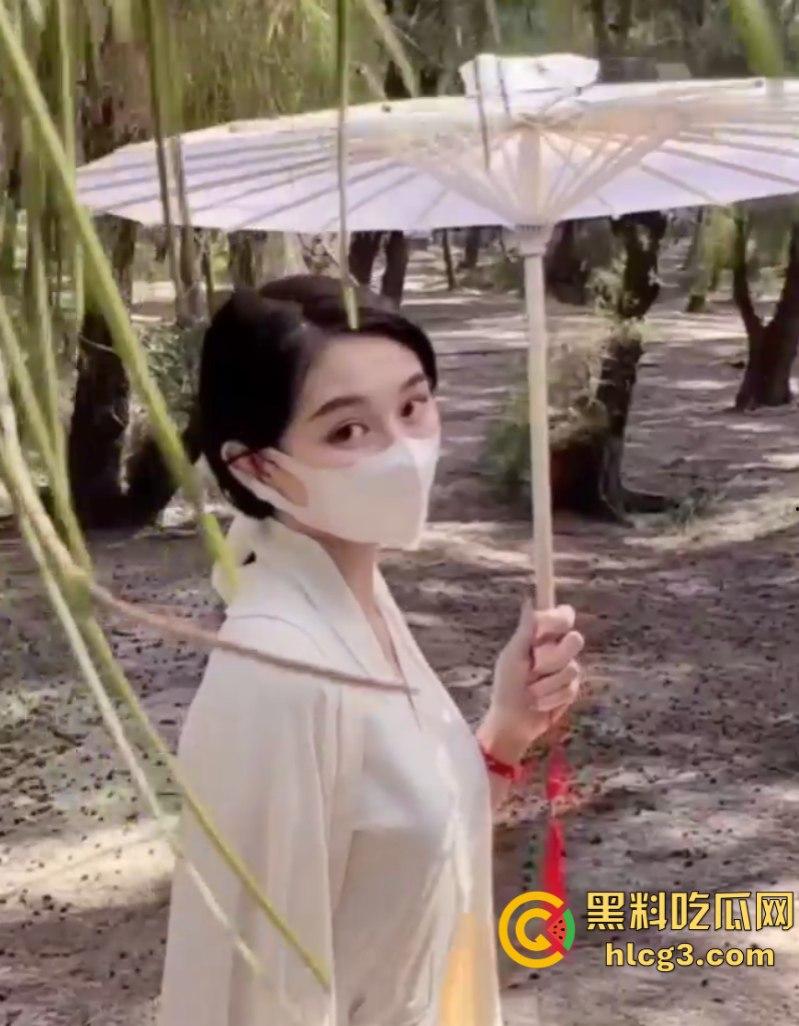 夏日炎炎！cos古风清纯美女 白嫩美乳骚穴 爽的呻吟不断！-2