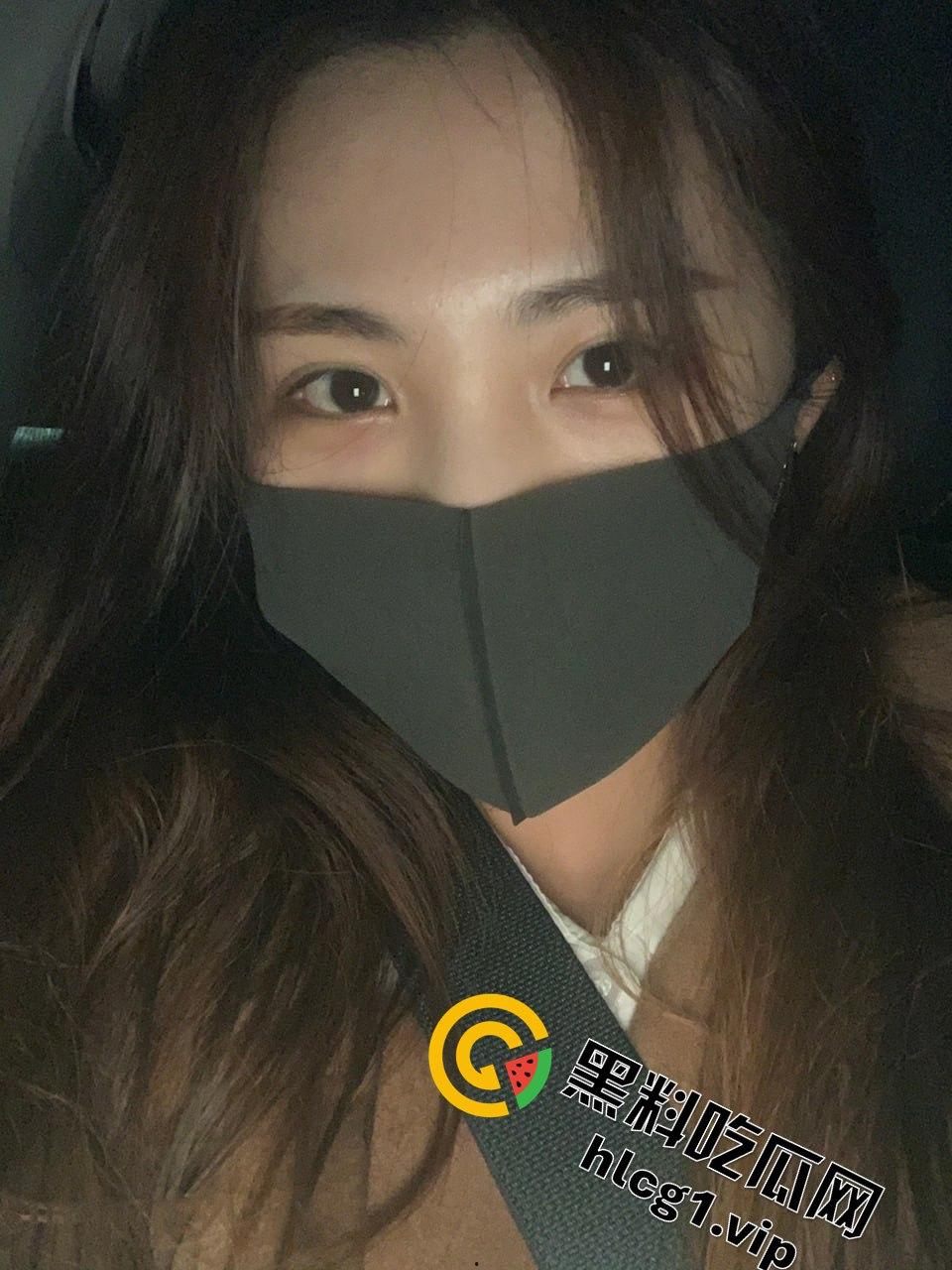 99年宁夏传媒学院美少女李婷啪啪自拍流出！大波嫩妹口活女上，反差婊的极致享受！-5