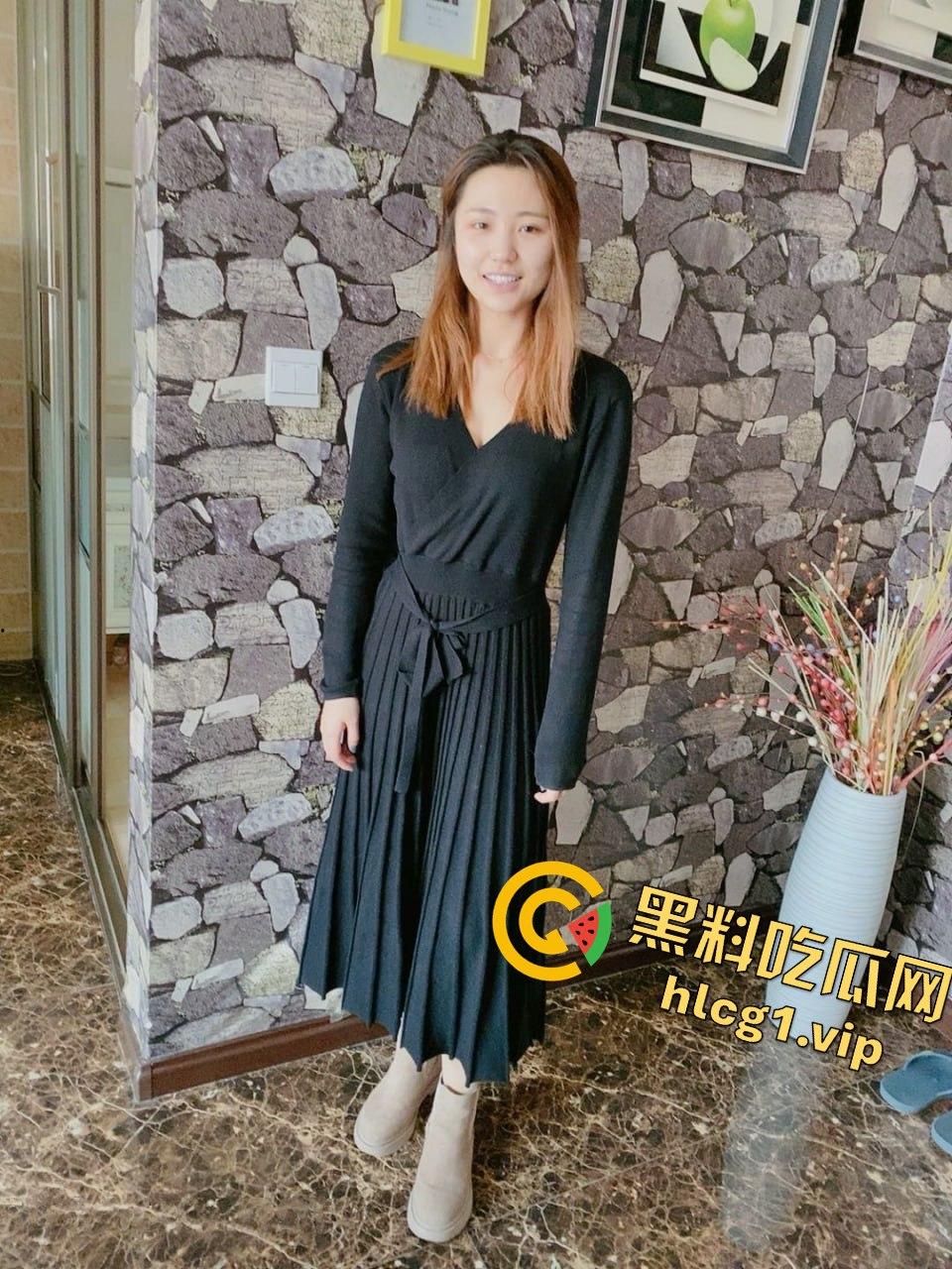 99年宁夏传媒学院美少女李婷啪啪自拍流出！大波嫩妹口活女上，反差婊的极致享受！-9