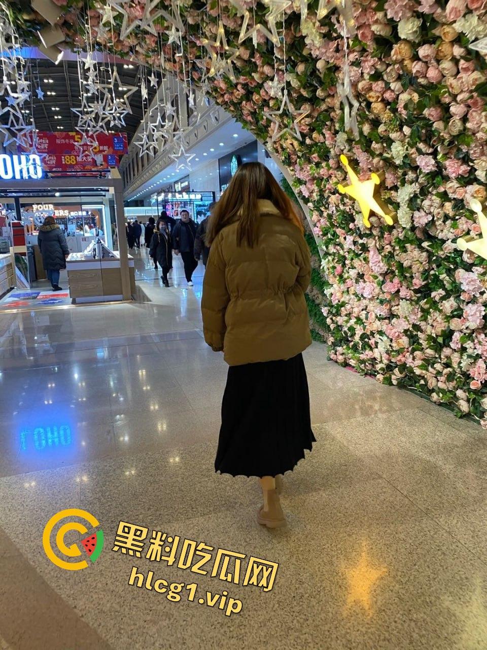 99年宁夏传媒学院美少女李婷啪啪自拍流出！大波嫩妹口活女上，反差婊的极致享受！-11